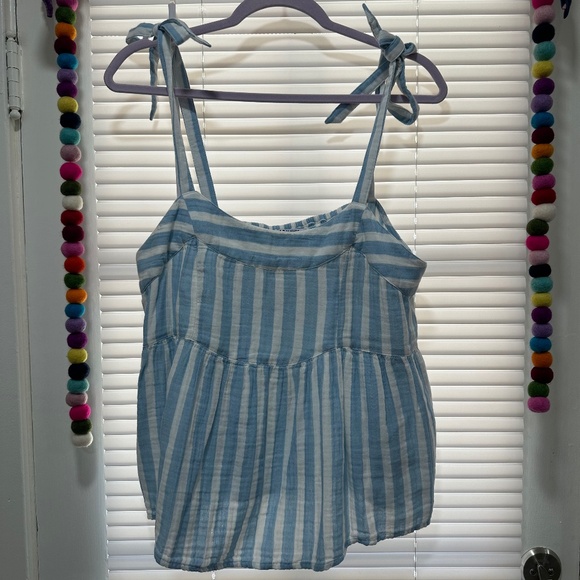 Old Navy Striped top - Picture 1 of 3